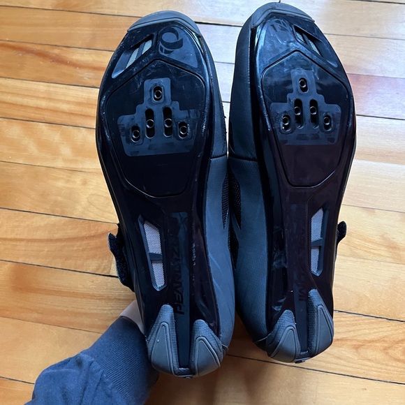 Cycling Shoes - Picture 4 of 4